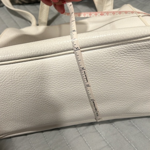 Desmo Italian White Purse w straps - Picture 3 of 9
